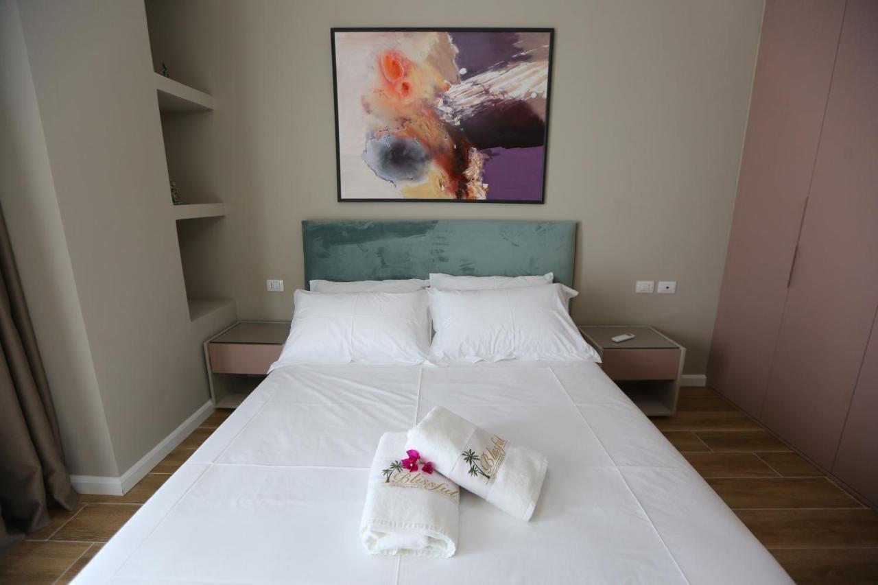 Blissful Apartments Sarande Exterior photo